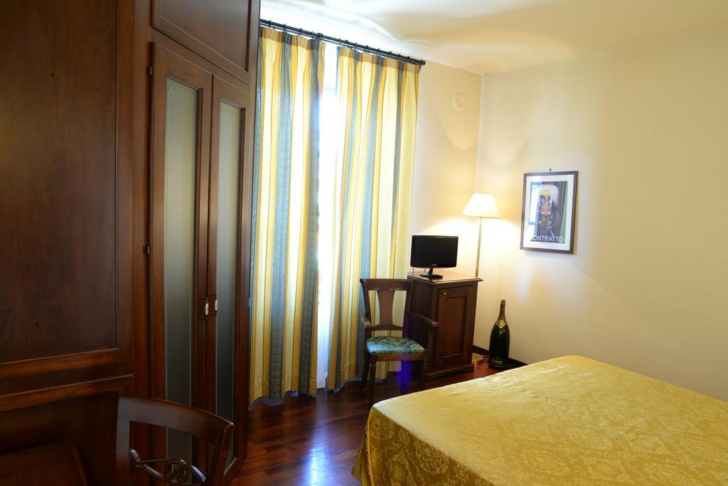 Villa Chiara Hotel Canelli Exterior photo